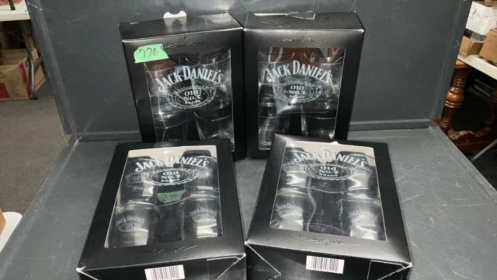Jack Daniels  (12 glasses)