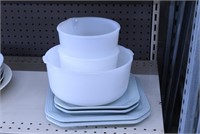 3 Sunbeam Mixing Bowls and 4 Square Plates