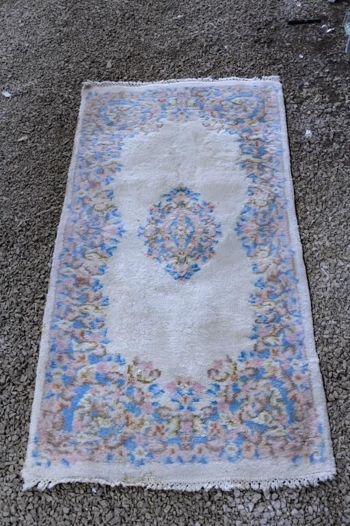 Handwoven 100% Wool Oriental Rug