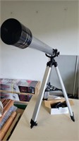 Guidesman Telescope on tripod 45-675 power