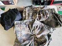 Variety of pants mostly camouflage 
Various