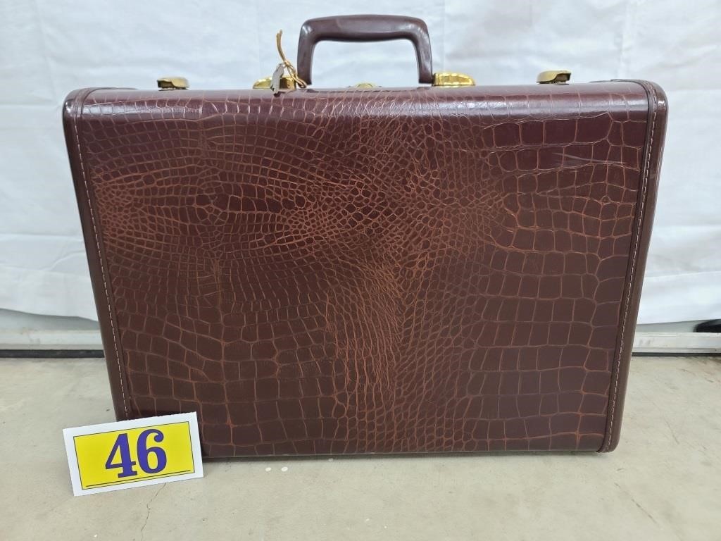 Vintage Samsonite Alligator Suitcase Like New