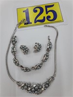 Trifari 16"  Necklace, Bracelet, & Earring Set