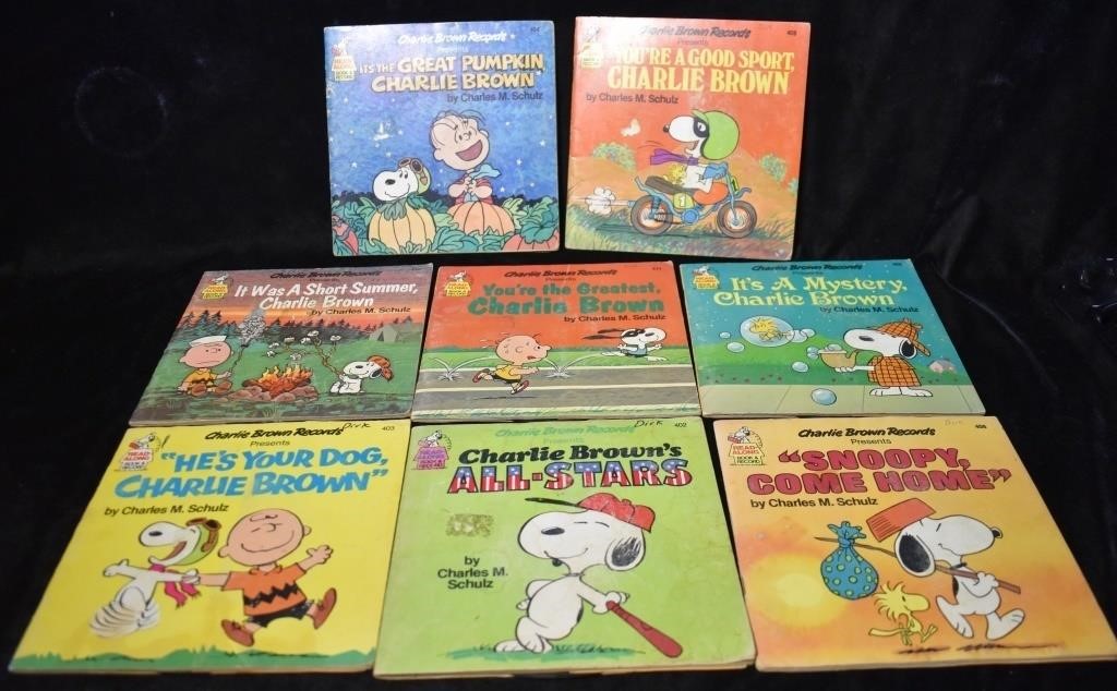 Collection of 8 Charlie Brown and Snoopy Peanuts C