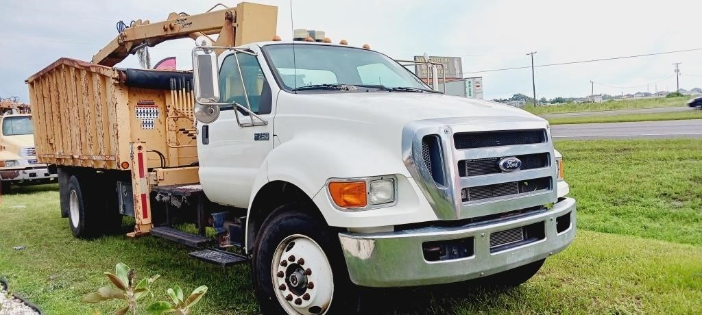2007 Ford F-750 GRAPPLE TRUCK