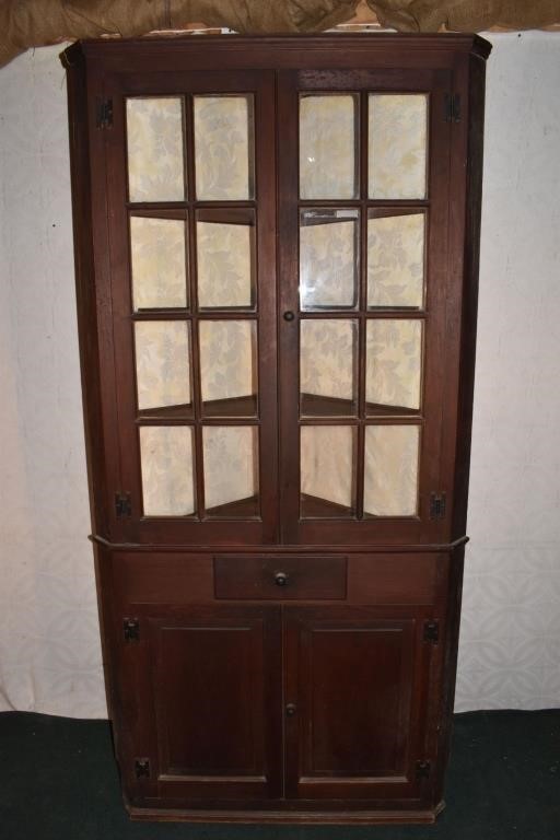 Painted wood 2 door over 2 blind door with single