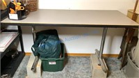 SEWING TABLE / QUILT TABLE