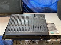 Peavey RQ 1606M Monitor Console Mixer with Case