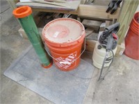 sprayer,bucket & plastic