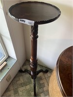 CARVED WOOD ORNATE PLANT STAND
