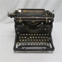 Underwood Manual Typewriter 1900 - 1925 Approx