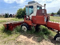 IH 375 Hydrostatic Swather