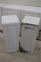 Upper Cabinets w/ 1 Door
