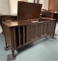 1960s Zenith Stereo Console with Turntable, Works