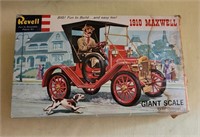 Revell 1910 Maxwell Model with Box