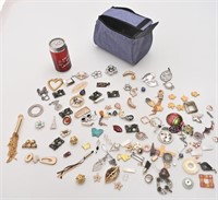 Lot de pendentifs et de pièces de bijoux dont en