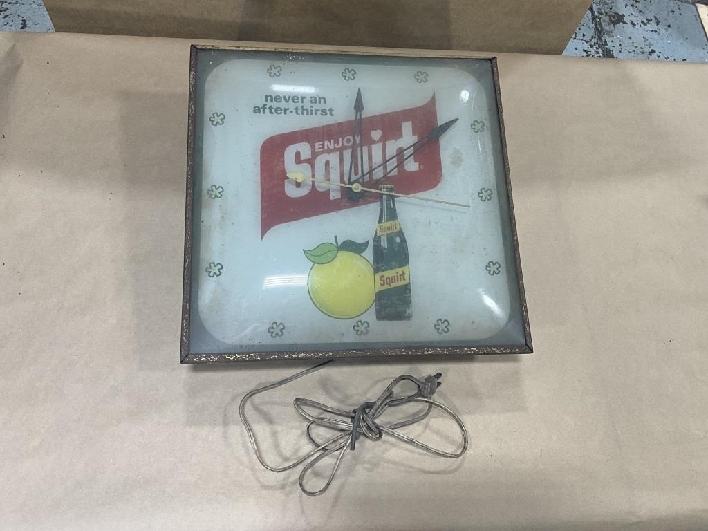 1975 Squirt Lighted Clock  - Untested