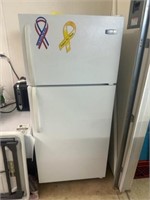 Frigidaire Refrigerator Freezer in the wash bay