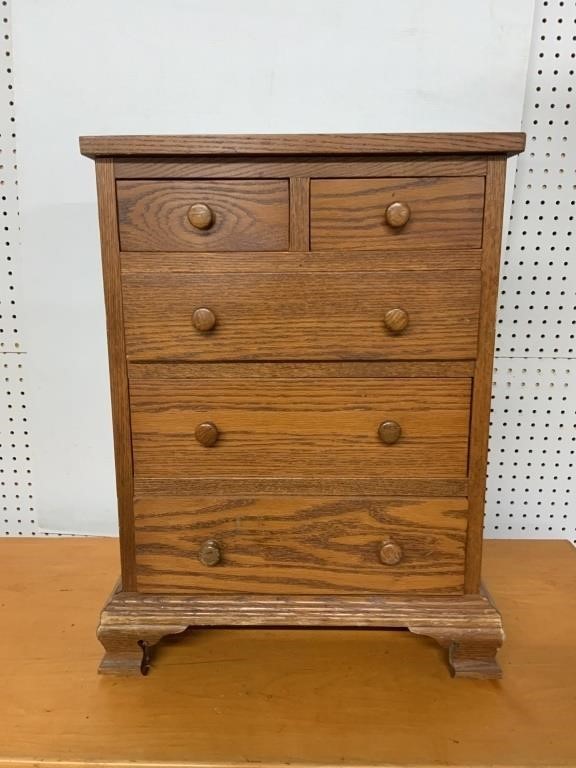 5 DRAWER SEELY CHEST