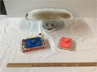 INFANT SCALE AND 2 FISHER PRICE TOYS