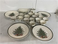 23 PIECES CHRISTMAS DINNER WARE