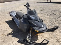 Skidoo 154 REVXP Rotax 800R Snowmobile