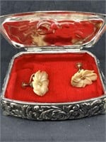 Small lidded jewelry box with pair of antique foss