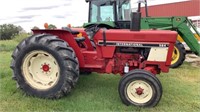 IH 584 Utility Tractor, Diesel, Approx. 1100