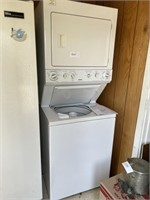 NICE KENMORE WASHER AND DRYER STACKED ELECTRIC