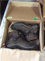 Size 9.5 men’s Merell boots