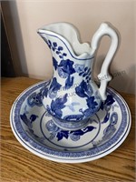 Ashley Belle ceramic pitcher and basin