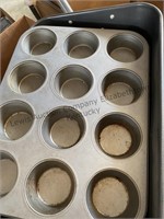 Boxer pans including muffin tin more