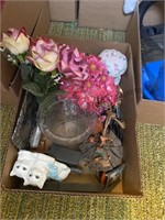 Miscellaneous box, lot, figurines, artificial