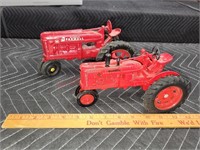 Farmall H and M tractors diecast