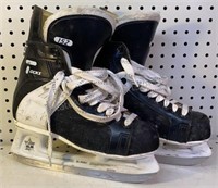 Size 8.5 Tacks Ice Skates