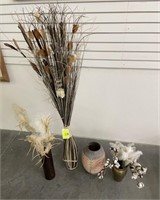 4x Decorative Vases W/ Feathers
