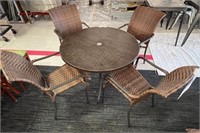 TABLE, ROUND AND 4 CHAIRS (SELLING AS SET)