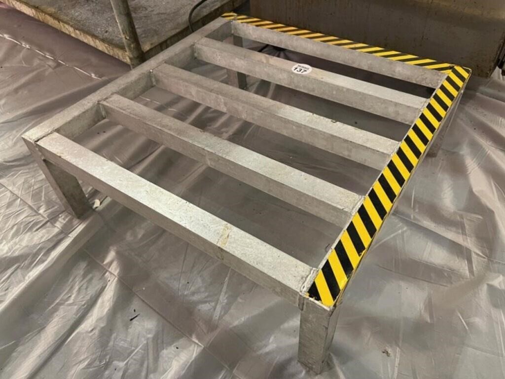 DUNNAGE RACK