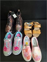 Girl's Shoes sz 1 NWT