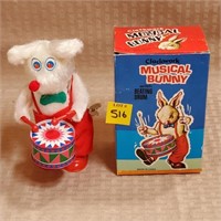 Clockwork Musical Bunny w/ Beating Drum w/ Box