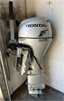 2006 Honda 9.9 Horsepower 4-Stroke Outboard Motor!