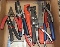 box of snap ring pliers and bearing pullers