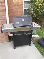 Weber propane grill with cover
