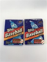 2 Tops 1993 Series Baseball Cards