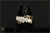 Beautiful 7 Diamond 14K Gold Ring, total gram