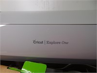 Cricut Explore One with box and all parts.
