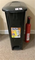 Hefty 10 Gal. Trashcan & Fire Extinguisher