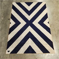 Area Rug 5'2" x 7'4" - Navy/White