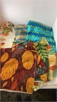Table cloth & pillow case lot