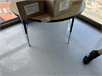 Table - Round adjustable height